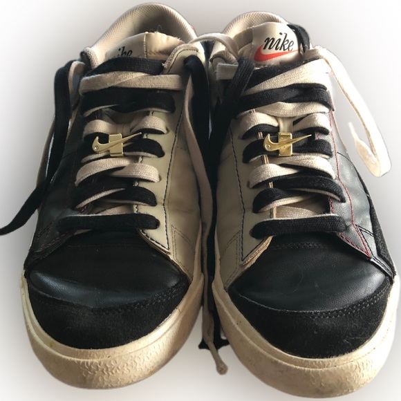 Nike Blazers Men's Nike Blazer Low '77 PREMIUM Size 8.5 - Picture 3 of 8